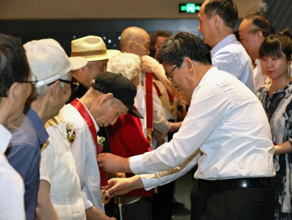 甘肅演藝集團(tuán)黨委隆重召開(kāi)“兩優(yōu)一先”表彰大會(huì)